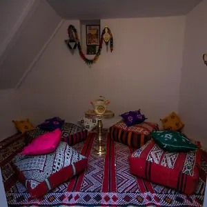 Qamar Fez